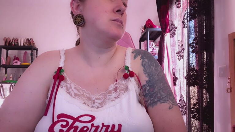 GoddessKisica's Streamate show and profile