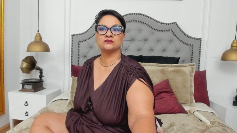 LilyanaJaramillo's Streamate show and profile