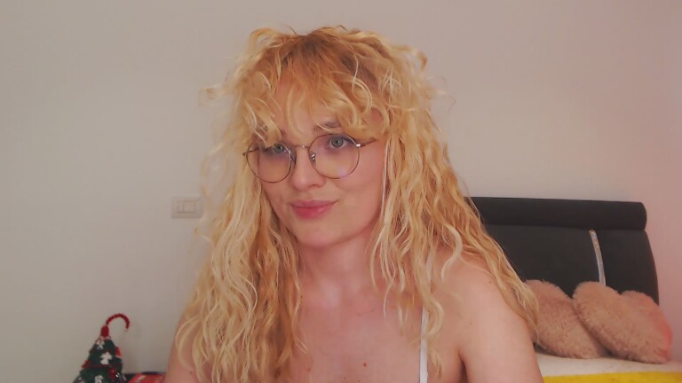 EVYE's Streamate show and profile