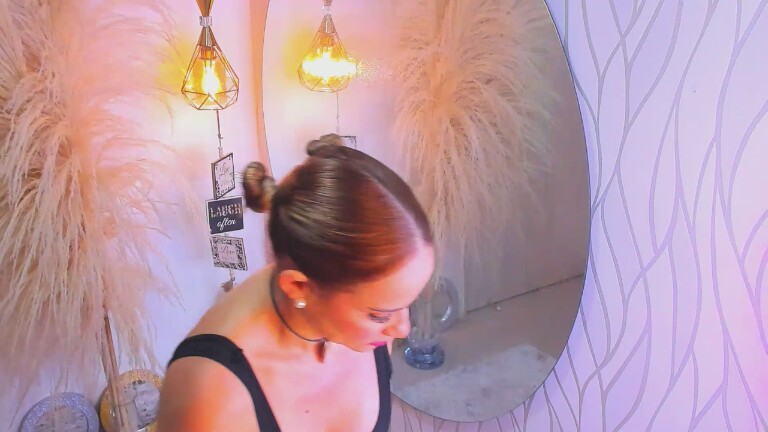 SaraDiesss's Streamate show and profile