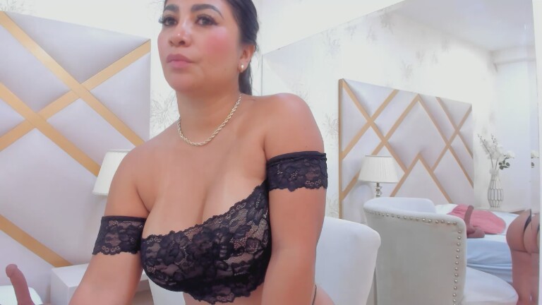 SeleneCastle's Streamate show and profile