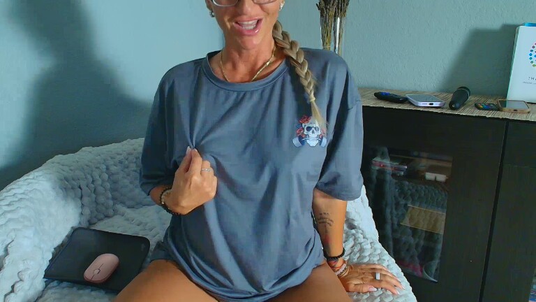 MayaMerciXoxo's Streamate show and profile