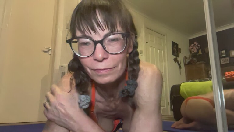 Dixie_Milf's Streamate show and profile