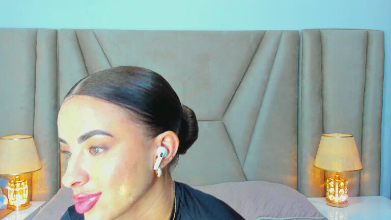 AmbarSimson's Streamate show and profile