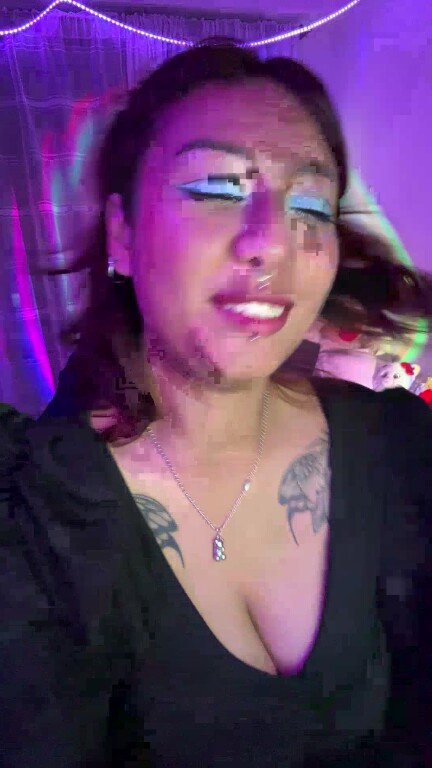 Ameliees's Streamate show and profile