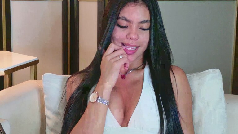 AnnieMilan's Streamate show and profile