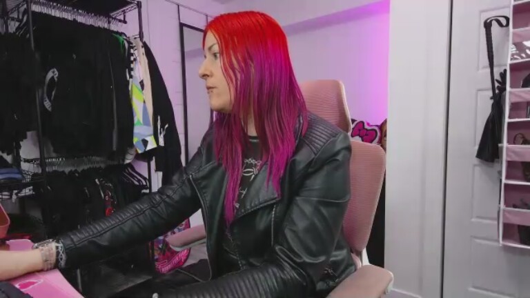 missgennyrock's Streamate show and profile