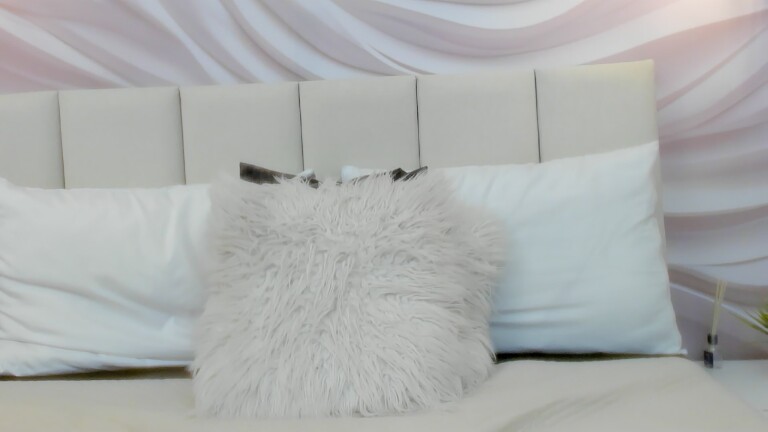 Martina_conor's Streamate show and profile