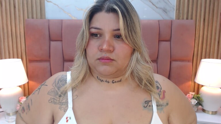 Evaverse's Streamate show and profile