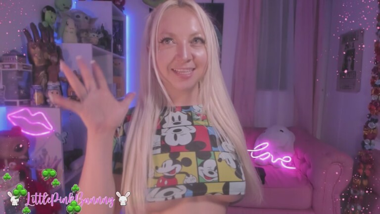 LittlePinkBunnny's Streamate show and profile