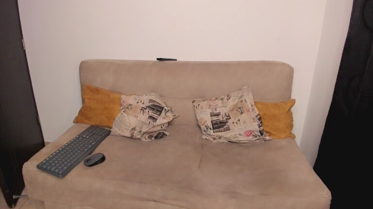 AliceeSecret's Streamate show and profile