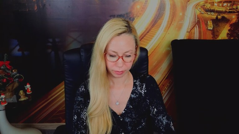 SofiaChastain's Streamate show and profile