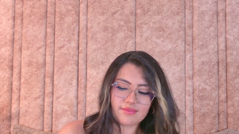 IsaRose's Streamate show and profile