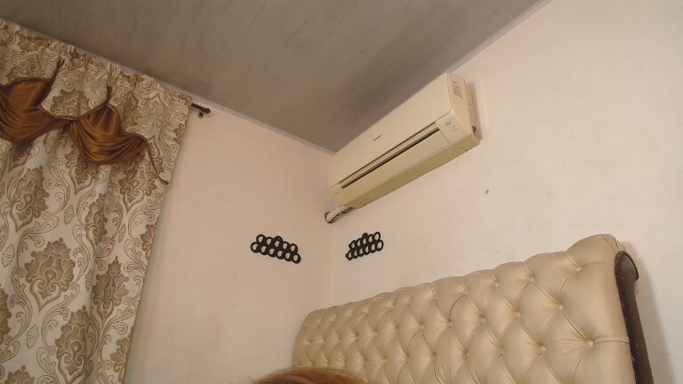 NinaFerreri's Streamate show and profile