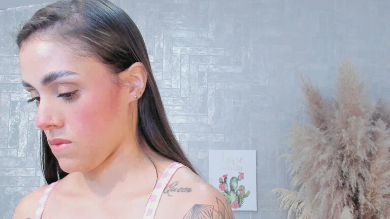 SaraBacker's Streamate show and profile