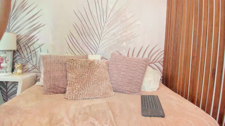 KatieVance's Streamate show and profile