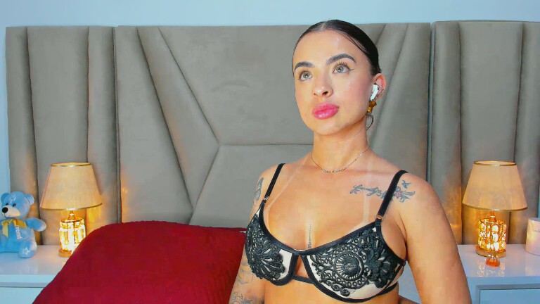 AmbarSimson's Streamate show and profile