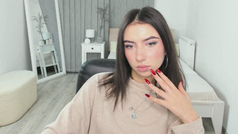 SarahTray's Streamate show and profile