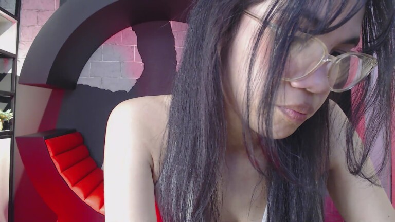 TinyMini's Streamate show and profile