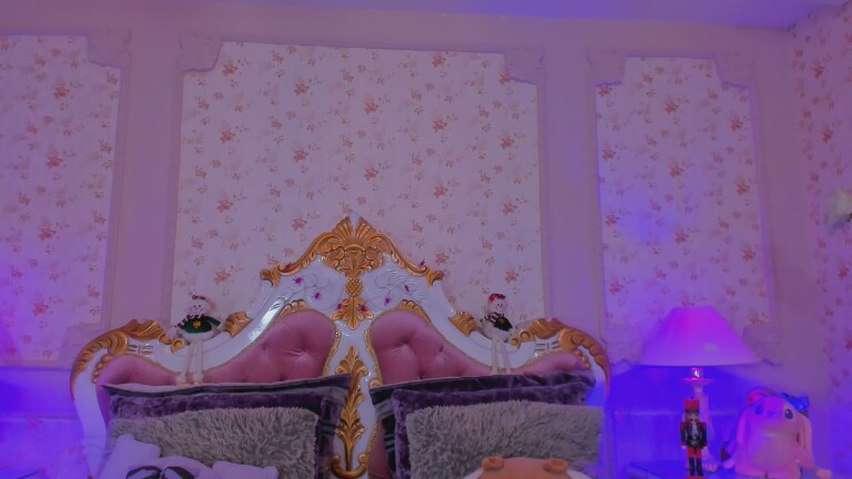 JuneEvanss's Streamate show and profile