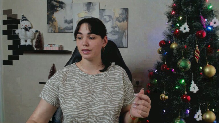 GlamNova's Streamate show and profile