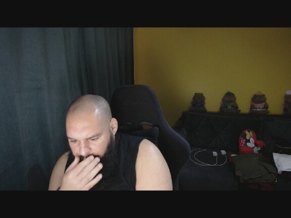 GuesssWho24's Streamate show and profile