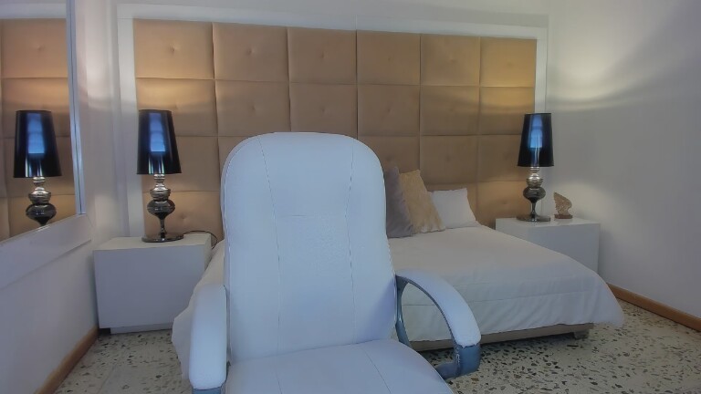 VictoriaHannz's Streamate show and profile