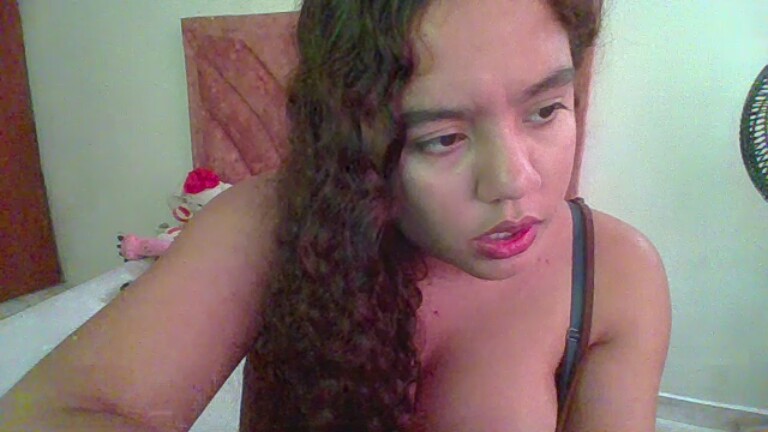 Lauradani's Streamate show and profile