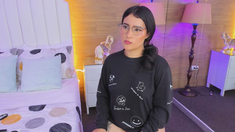 AliceeCarther's Streamate show and profile