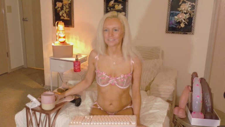 SophiaSinclaireX's Streamate show and profile