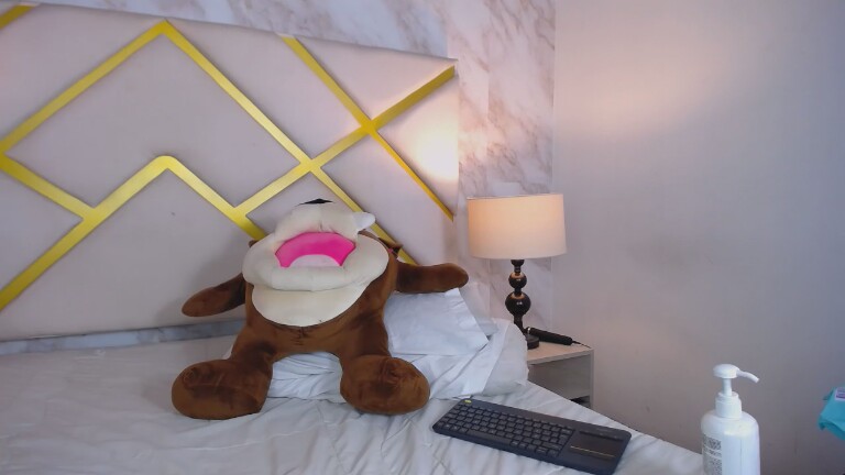 Solara18's Streamate show and profile