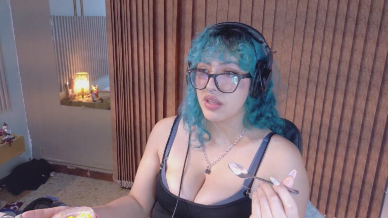 EliFlores's Streamate show and profile