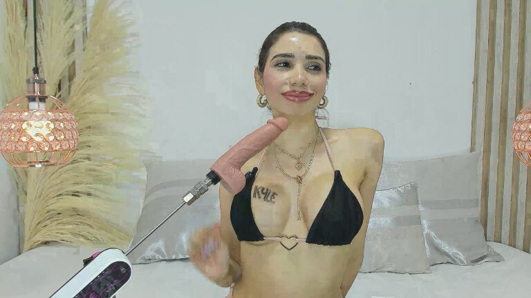 BellaSweet's Streamate show and profile