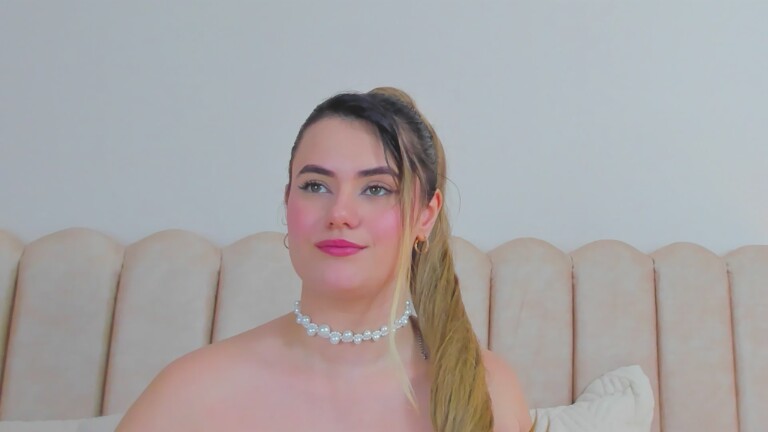 SelenaMontreall's Streamate show and profile