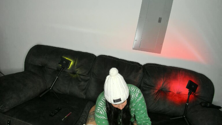 NylonDolly's Streamate show and profile