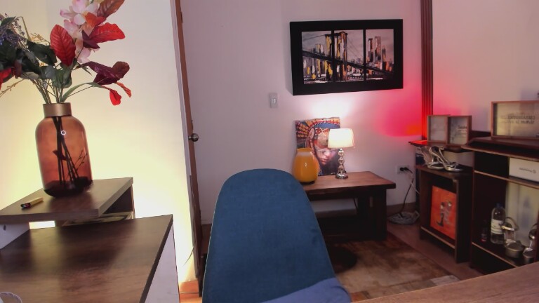 Siena_Castillo's Streamate show and profile