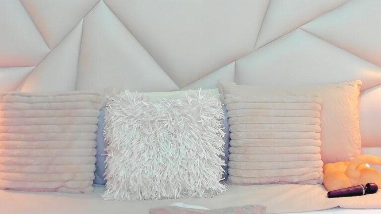 TyraaLambert's Streamate show and profile