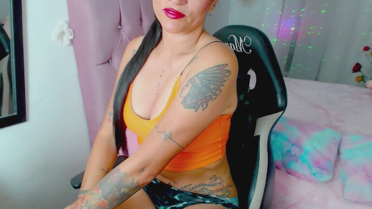 ChristalMoon's Streamate show and profile