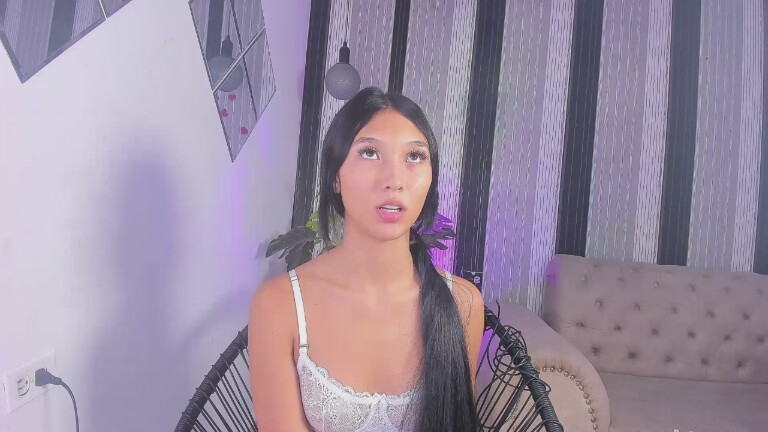 nahomi777's Streamate show and profile