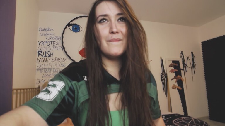 SYIA's Streamate show and profile