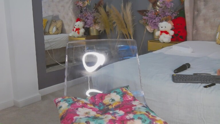 LeahBrookss's Streamate show and profile