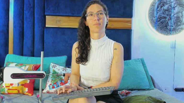 AndromedaGeek's Streamate show and profile