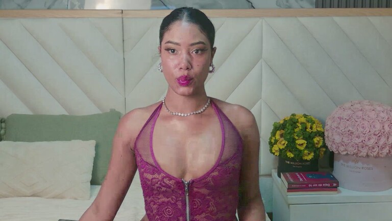 KarinaSanz's Streamate show and profile