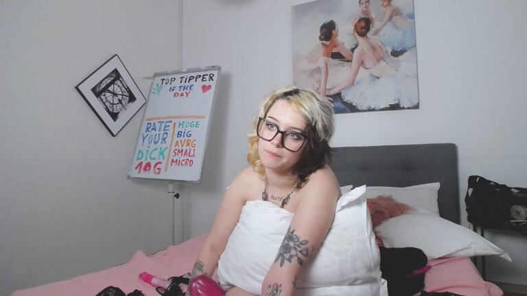 HALSEYx's Streamate show and profile