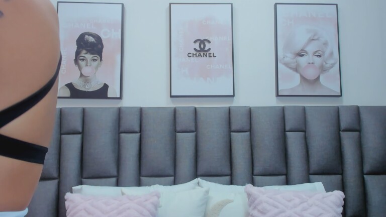 AmberrGreey's Streamate show and profile