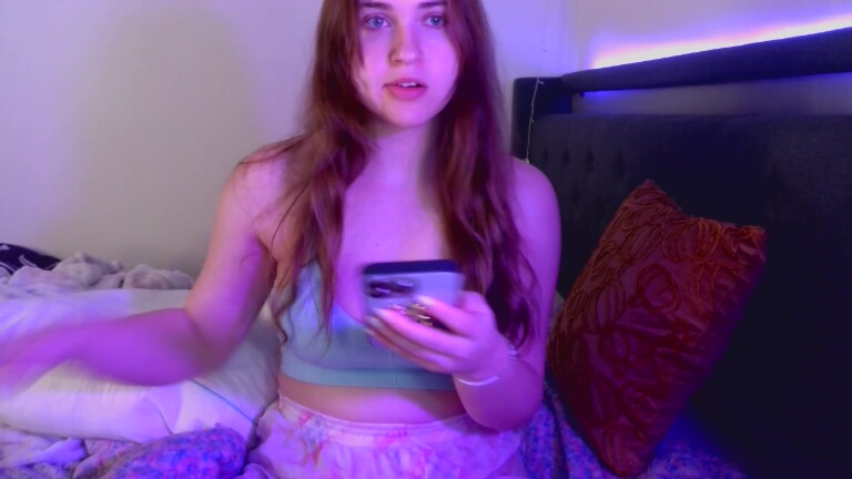 RaelynnWhitee's Streamate show and profile