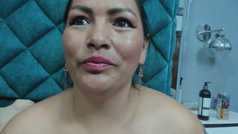 PENELOPELEWIS40's Streamate show and profile