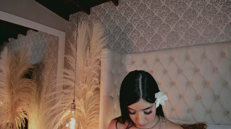 Dannah_Gomez's Streamate show and profile