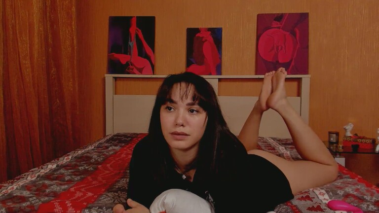 GlamNova's Streamate show and profile