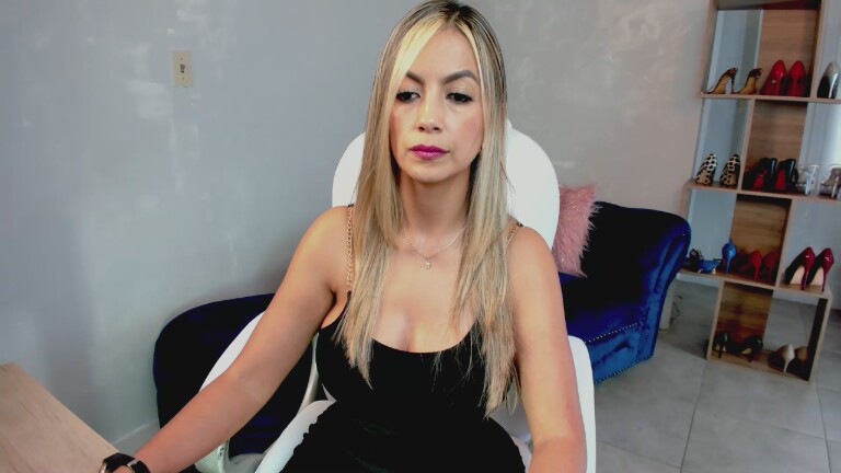 MissRhodes's Streamate show and profile